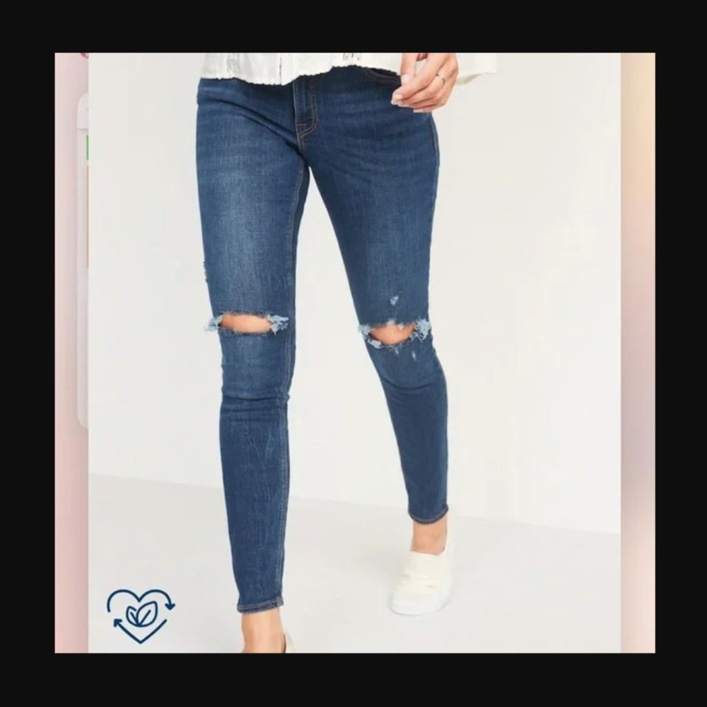 Old Navy Mid Rise Rockstar Super Skinny Distressed Dark Wash Size 14 Long